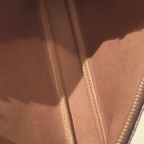 Louis Vuitton Pouchette accessories in monogram🤎🧡 - Picture 3 of 15